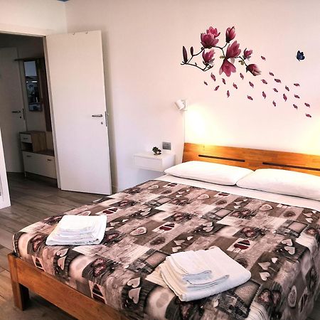 Butterfly Apt In Suna With Garage Вербания Екстериор снимка