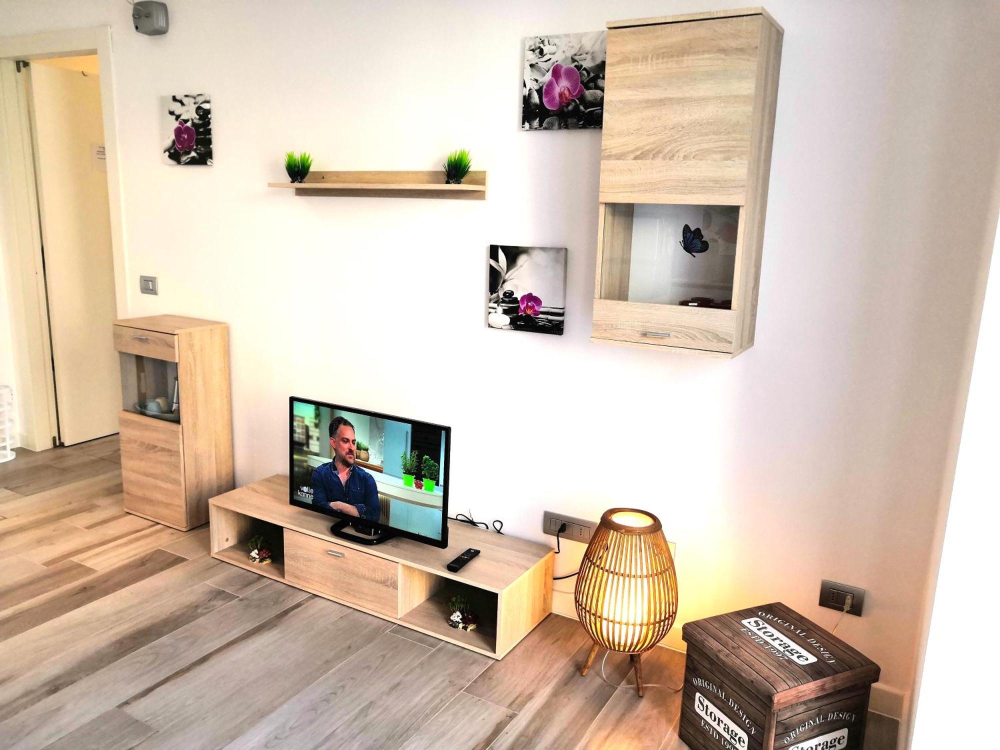Butterfly Apt In Suna With Garage Вербания Екстериор снимка