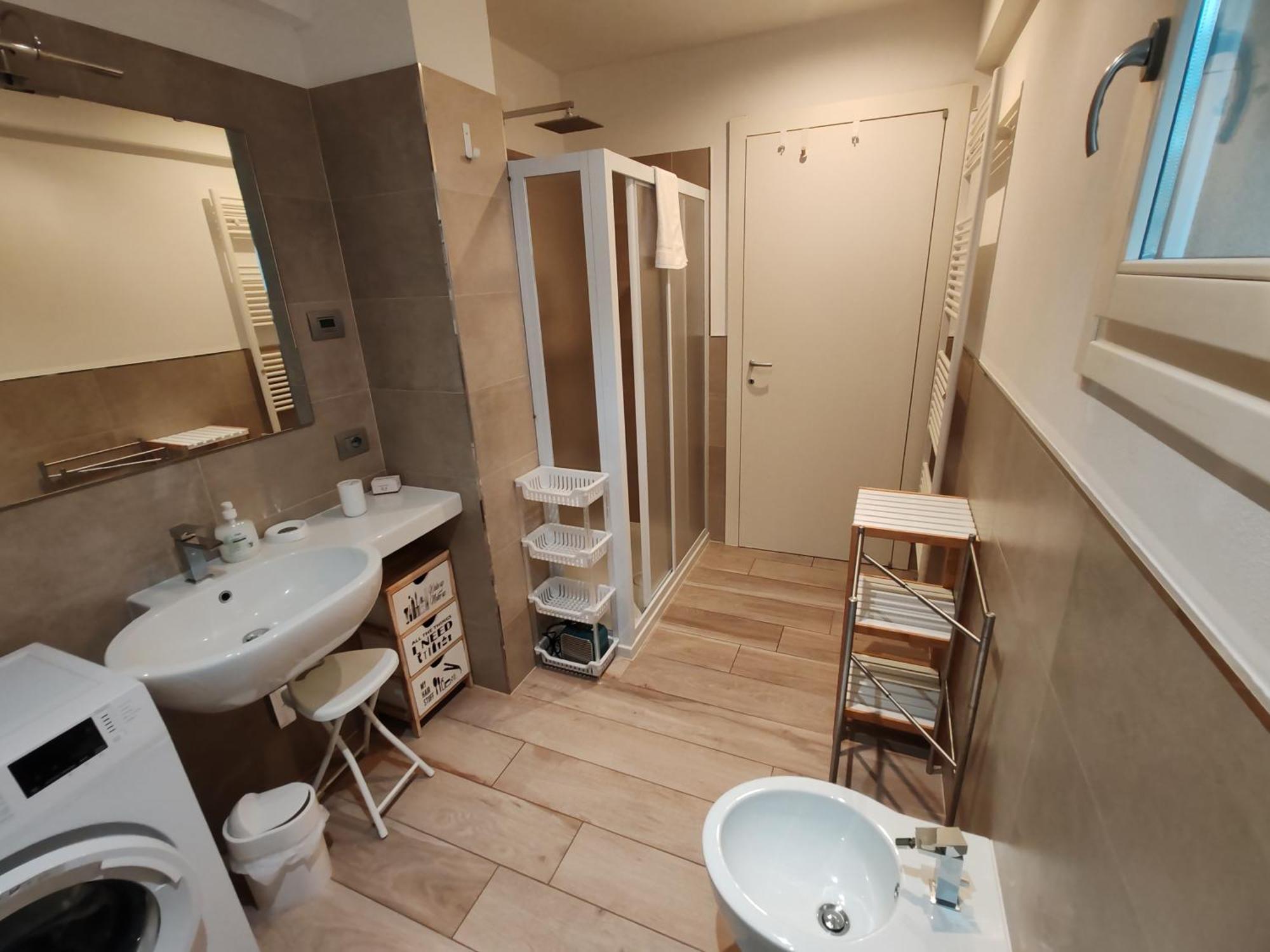 Butterfly Apt In Suna With Garage Вербания Екстериор снимка